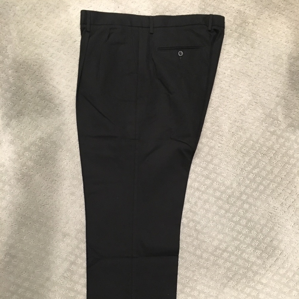 Docker’s Mens Black Pants Classic Fit
